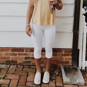 White Lululemon leggings size 4